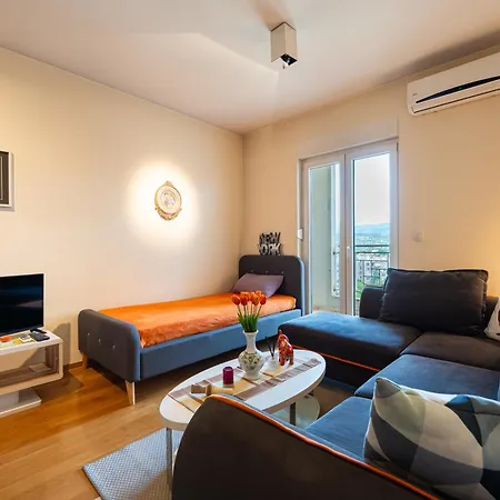 Hillton Art Apartament *